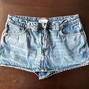 Zara Skort, medium wash, Size Medium